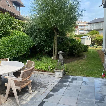 Gezellige Zonnige, Goed Gelegen Met Tuin アパート